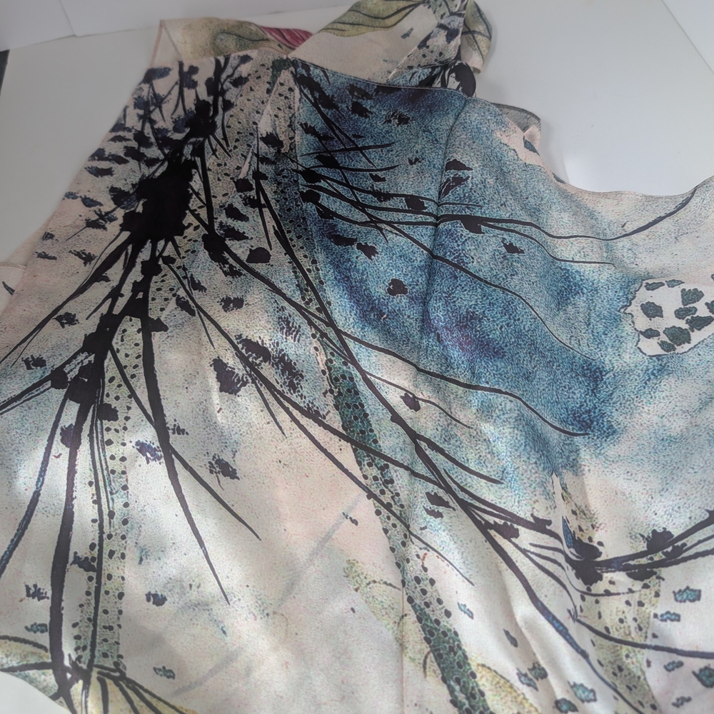 Shanghai Story NWT 100% Mulberry Silk Abstract Floral Scarf 53 x 170cm - Picture 5 of 7